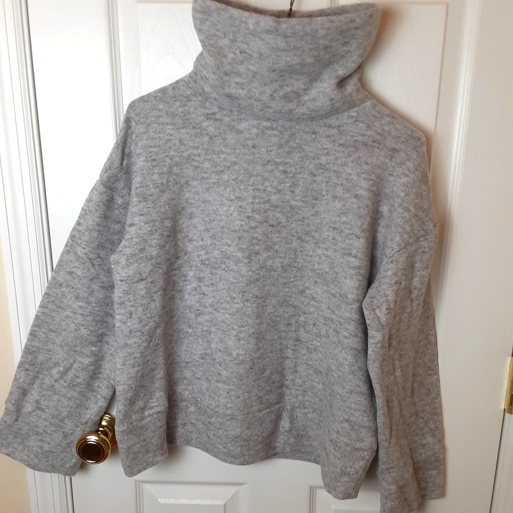 NWT a new day Boxy Long Sleeve Turtleneck Size S